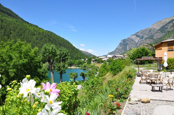 artificial bathing lakes: Lac of Lauzet-Ubaye