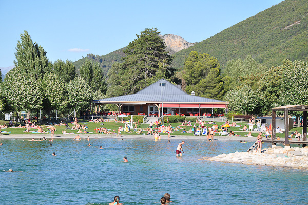 artificial bathing lakes : Ferréols in Digne-les-Bains