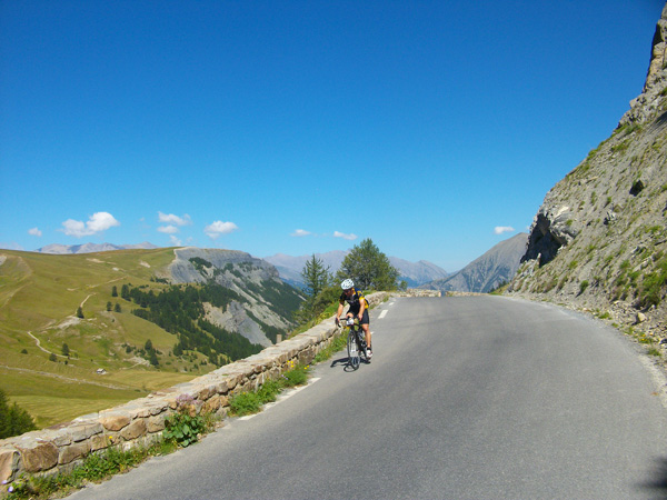 Col de la Bonnette Restefond - cycle-touring ©AD04/GBe