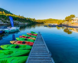 The lake of Esparron de Verdon ©T. Verneuil