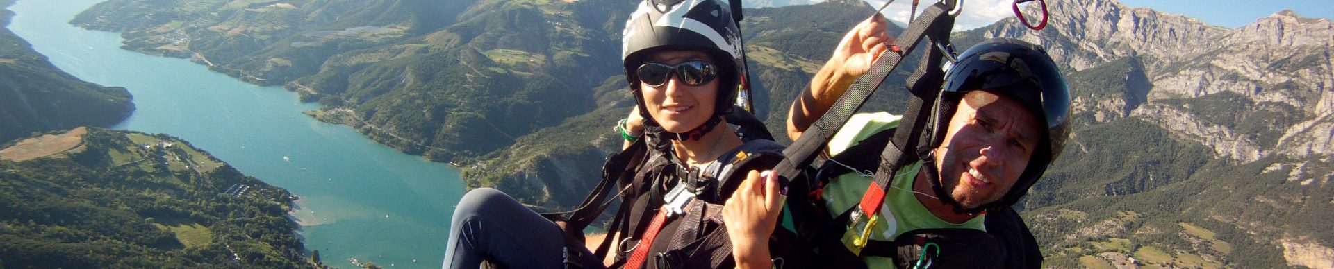 Paragliding in St Vincent les Forts ©Glide Parapente