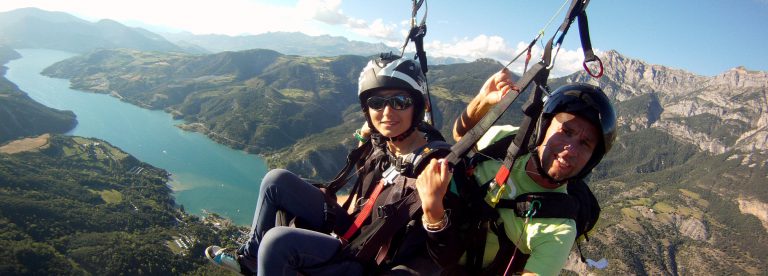 Paragliding in St Vincent les Forts ©Glide Parapente