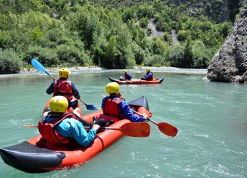 White water sports service canoe ©Aquavivaest