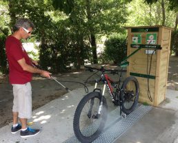 Bike service stations