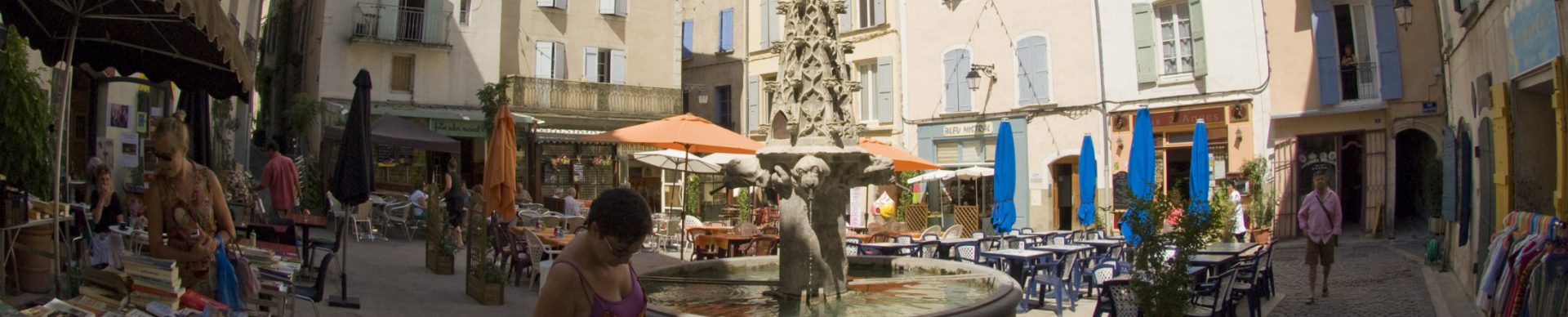 Forcalquier place St Michel ©M. Boutin