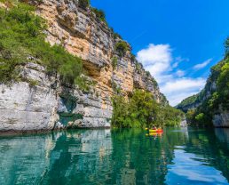 in the Gorges de Montpezat ©Teddy Verneuil