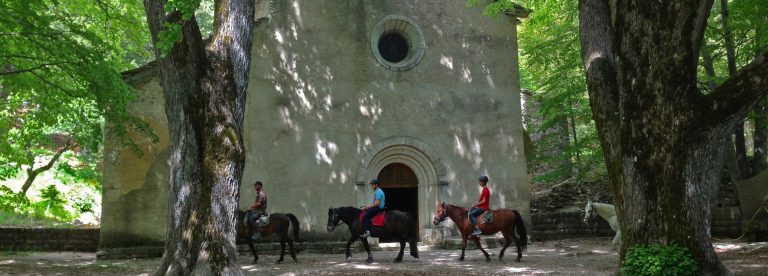 Riding in Haute-Provence Luberon
