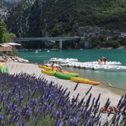 Lake of Sainte-Croix-du-Verdon Water sports providers