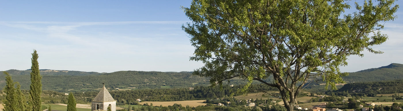 Saint Michel l’Observatoire in the Luberon Natural Regional Park ©AD04/Michel Boutin