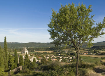 Saint Michel l’Observatoire in the Luberon Natural Regional Park ©AD04/Michel Boutin