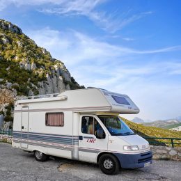 Motorhome in the Verdon ©creative commons CC0