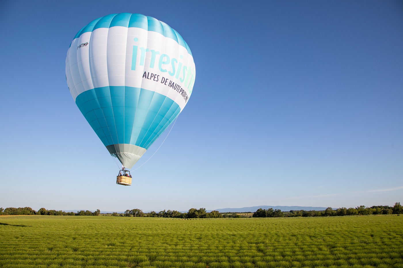 Hot-air ballooning flying ©AD04-Jean-Marie Urlacher